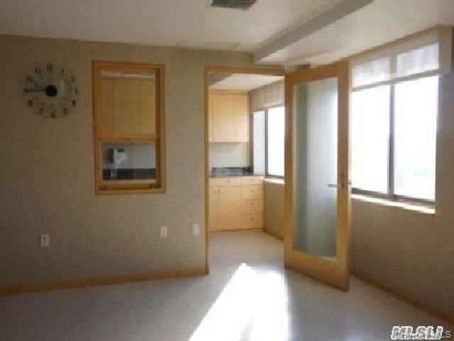 136-40 39 Avenue 6A, Flushing, NY 11354