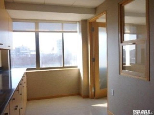 136-40 39 Avenue 6A, Flushing, NY 11354