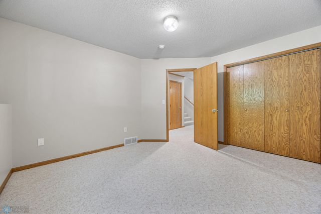 2812 Wheatland Drive S, Fargo, ND 58103