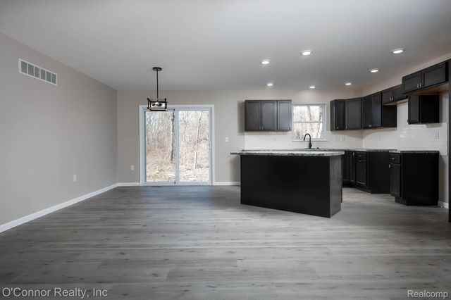 1047 39th Street, Port Huron Charter Township, MI 48060