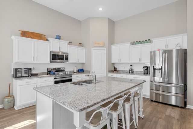 430 Clayton Ct, Pleasant View, TN 37146