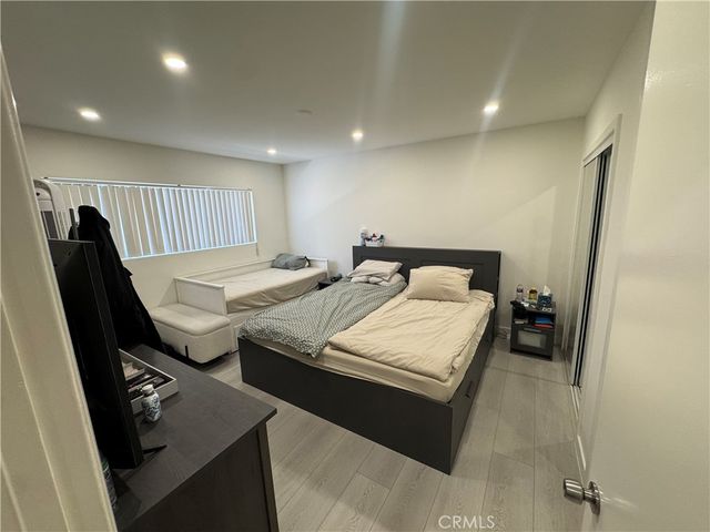 350 W Wilson 1A, Glendale, CA 91203
