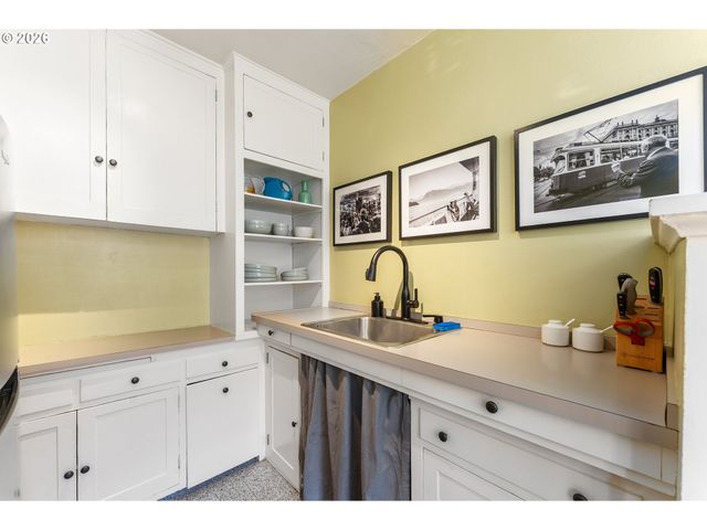 507 Nw 22nd Ave 301, Portland, OR 97210