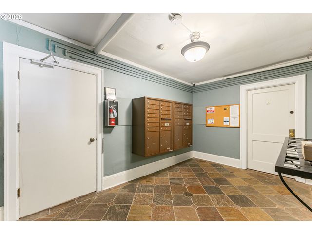507 Nw 22nd Ave 301, Portland, OR 97210