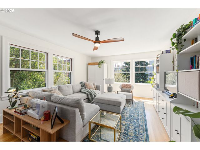 507 Nw 22nd Ave 301, Portland, OR 97210