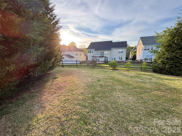 115 Runningdeer Drive, Mooresville, NC 28117