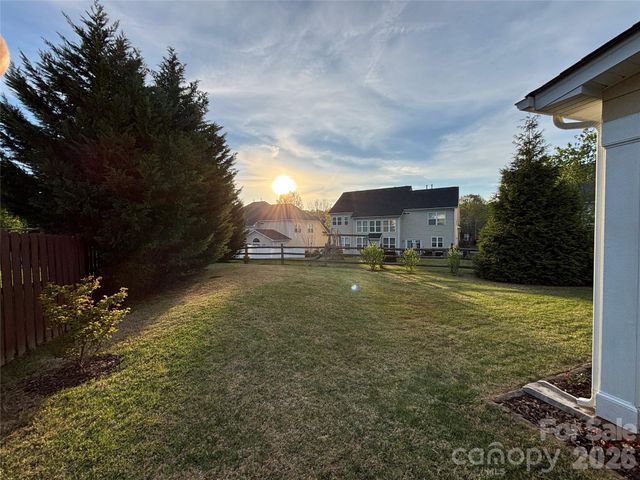115 Runningdeer Drive, Mooresville, NC 28117