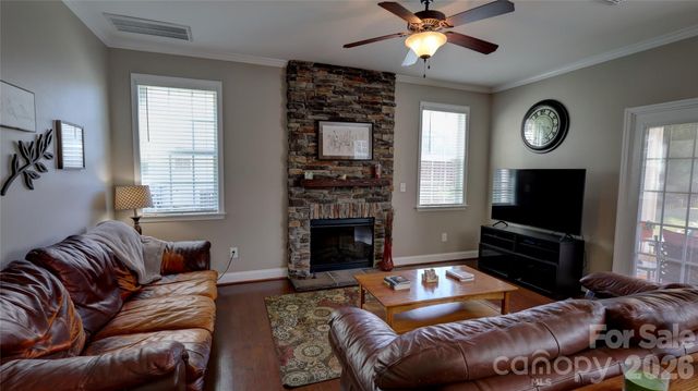 115 Runningdeer Drive, Mooresville, NC 28117