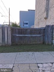 2244 N 10TH ST, Philadelphia, PA 19133