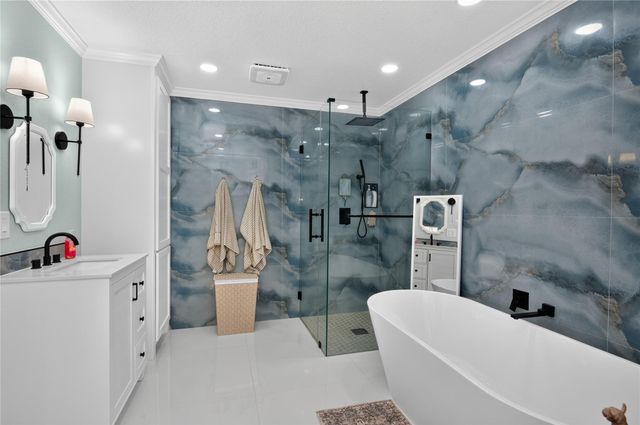 623 County Road 687, Angleton, TX 77515