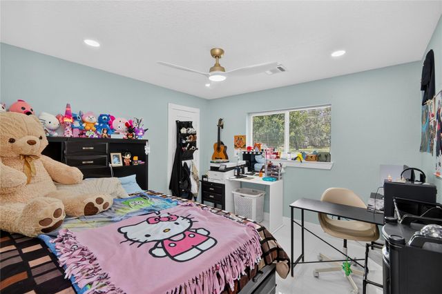 623 County Road 687, Angleton, TX 77515