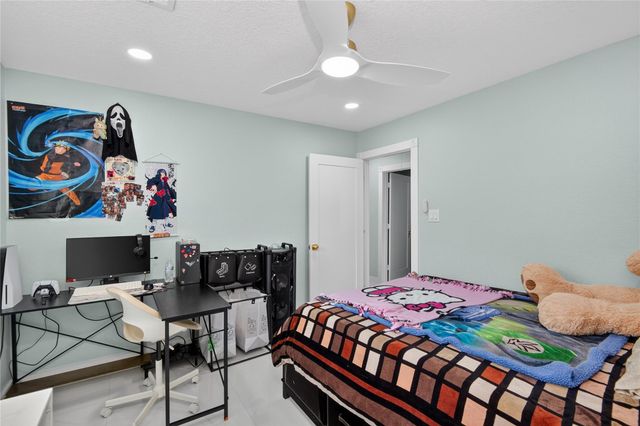 623 County Road 687, Angleton, TX 77515