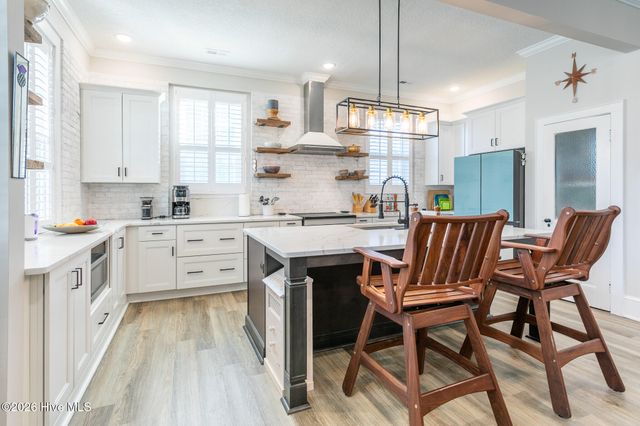 121 W Market Street, Hertford, NC 27944