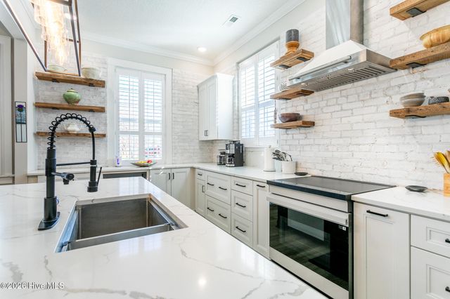 121 W Market Street, Hertford, NC 27944