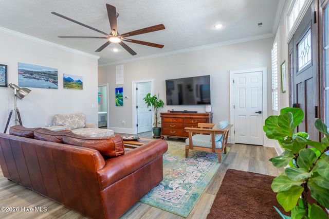 121 W Market Street, Hertford, NC 27944