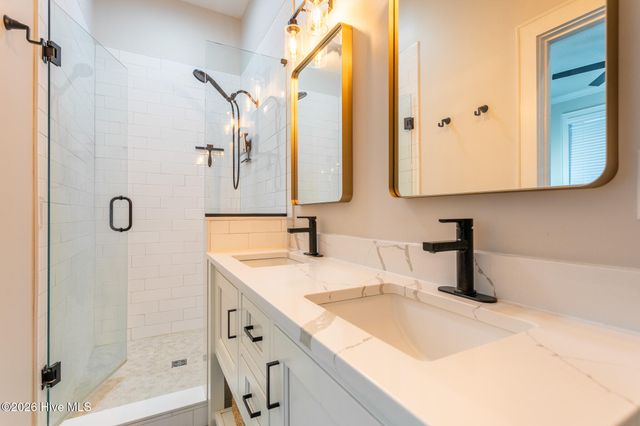 121 W Market Street, Hertford, NC 27944