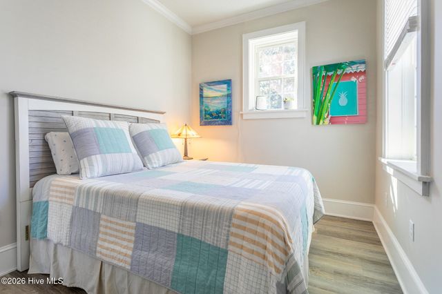 121 W Market Street, Hertford, NC 27944