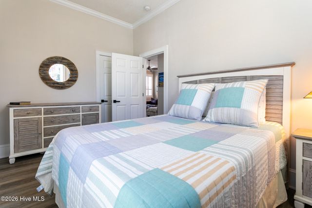 121 W Market Street, Hertford, NC 27944