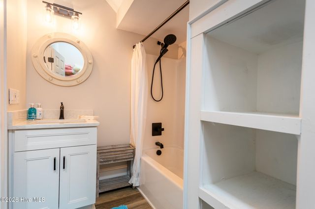 121 W Market Street, Hertford, NC 27944