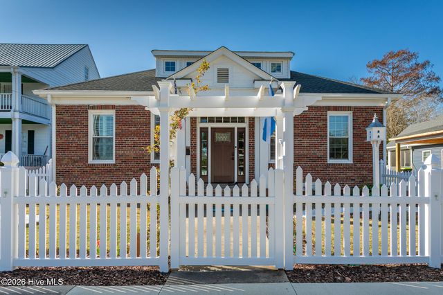 121 W Market Street, Hertford, NC 27944