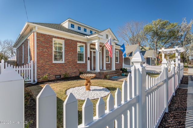 121 W Market Street, Hertford, NC 27944