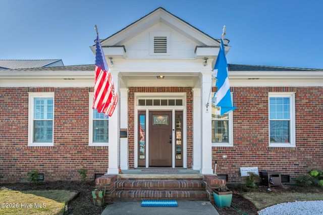 121 W Market Street, Hertford, NC 27944