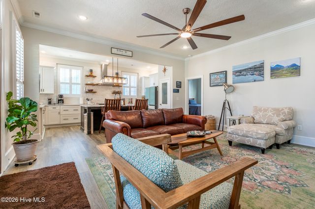 121 W Market Street, Hertford, NC 27944