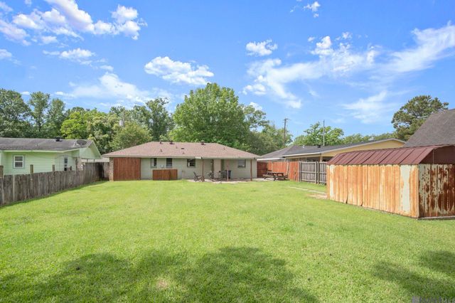 109 Pinoak St, Denham Springs, LA 70726