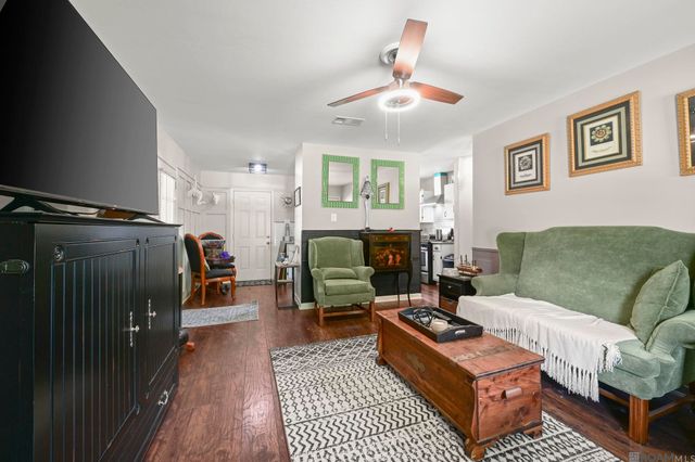 109 Pinoak St, Denham Springs, LA 70726