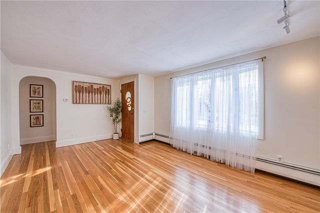 88 Pawtucket Avenue, East Providence, RI 02916