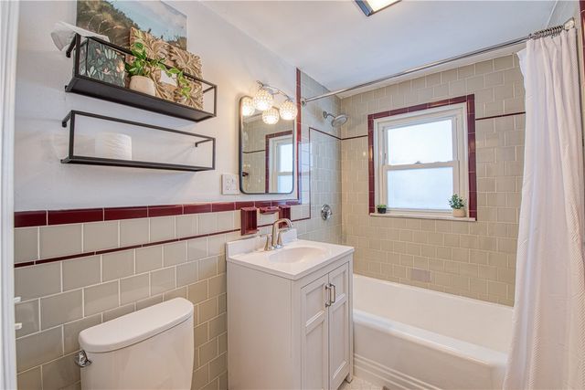 88 Pawtucket Avenue, East Providence, RI 02916