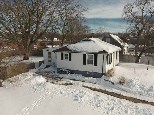 88 Pawtucket Avenue, East Providence, RI 02916