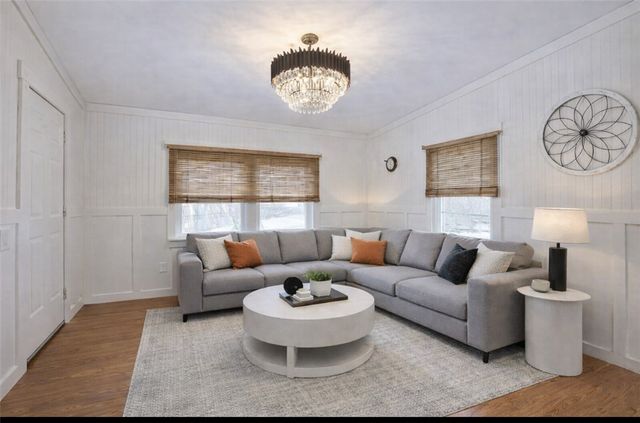 88 Pawtucket Avenue, East Providence, RI 02916