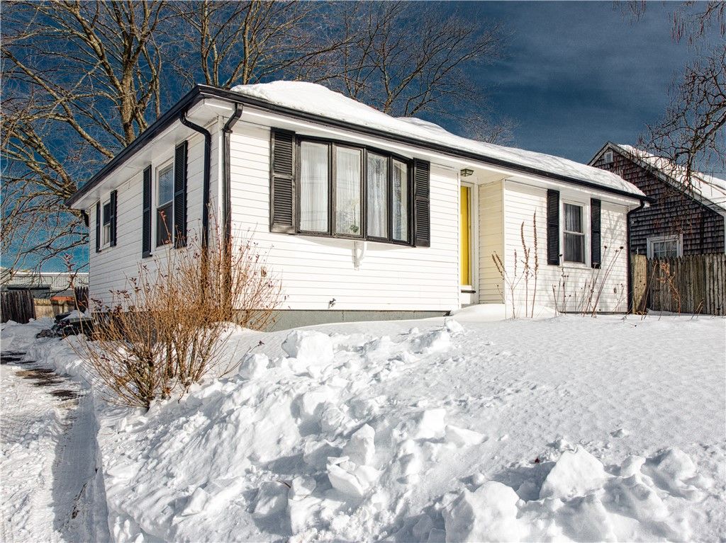 88 Pawtucket Avenue, East Providence, RI 02916