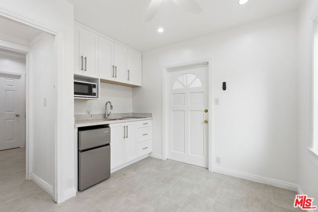 2709 Santa Monica Boulevard, Santa Monica, CA 90404