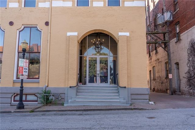 113 W 5th Street 303, Kansas City, MO 64105
