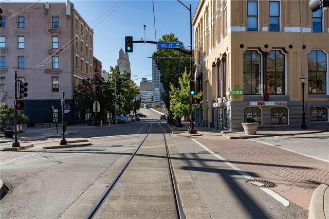 113 W 5th Street 303, Kansas City, MO 64105