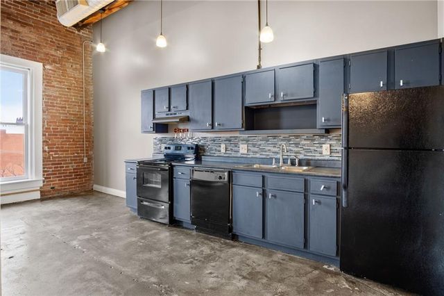 113 W 5th Street 303, Kansas City, MO 64105