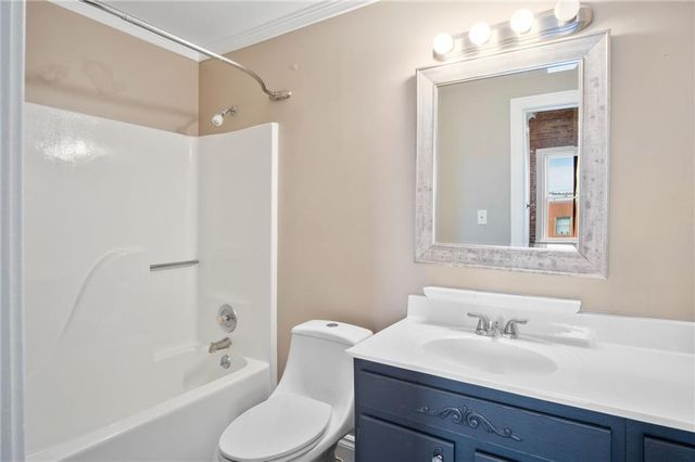 113 W 5th Street 303, Kansas City, MO 64105