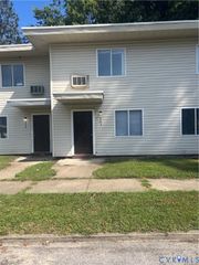 402 Monticello Dr, Hopewell, VA 23860
