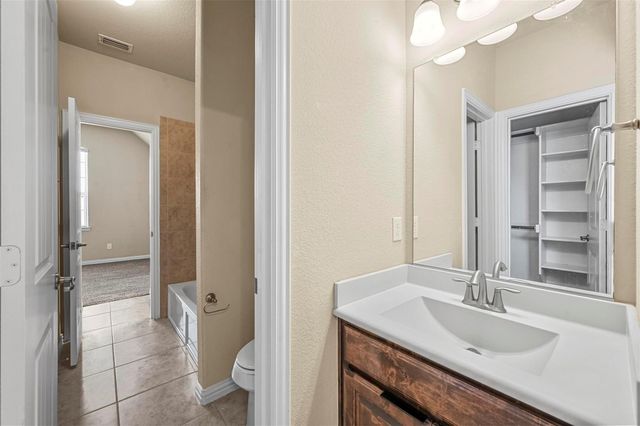 602 Whitetail Road, Euless, TX 76039