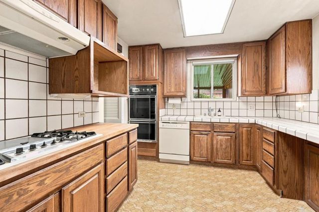 333 G Street, Redwood City, CA 94063