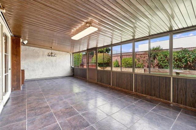 333 G Street, Redwood City, CA 94063