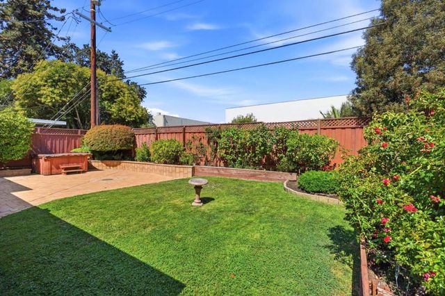 333 G Street, Redwood City, CA 94063