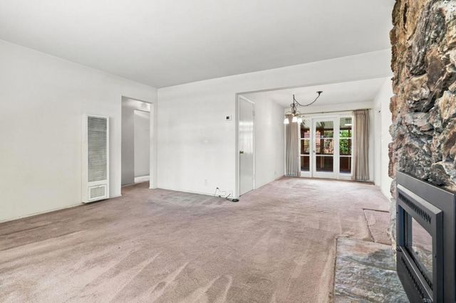 333 G Street, Redwood City, CA 94063