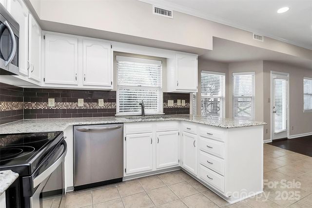 12313 Landing Green Drive, Charlotte, NC 28277