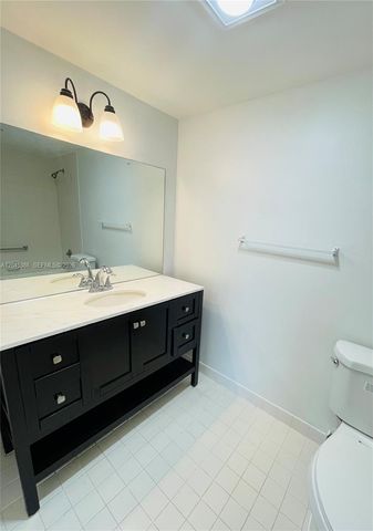 919 Hillcrest Dr 302, Hollywood, FL 33021