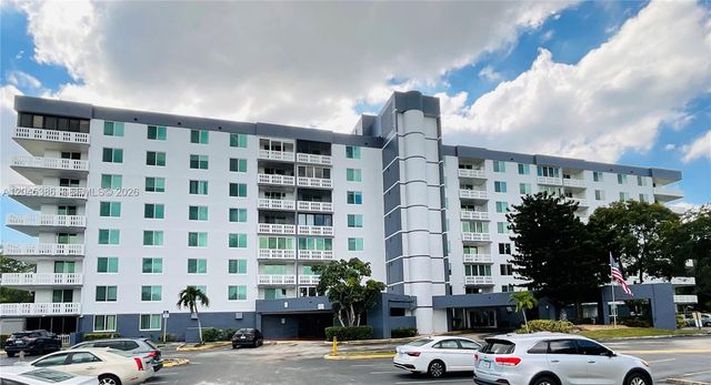 919 Hillcrest Dr 302, Hollywood, FL 33021