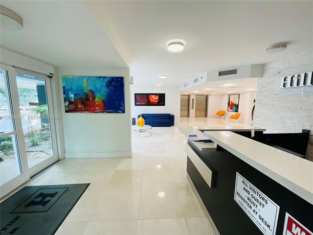 919 Hillcrest Dr 302, Hollywood, FL 33021