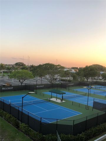 919 Hillcrest Dr 302, Hollywood, FL 33021